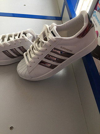 Süper star Adidas ayakkabı 