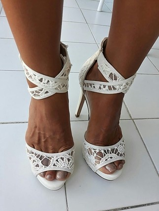 bershka beyaz ayakkabı