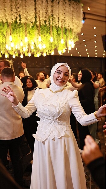 Tesettür gelinlik nişanlık - Görsel 19