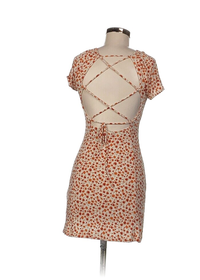 Bershka Kısa Elbise %70 İndirimli. - Görsel 3