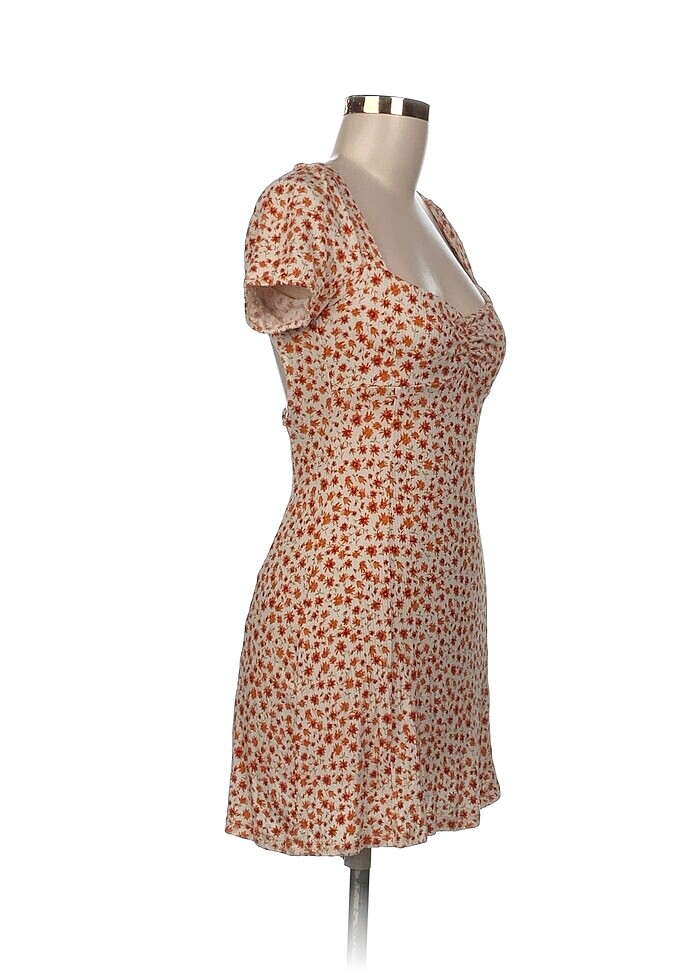 Bershka Kısa Elbise %70 İndirimli. - Görsel 2