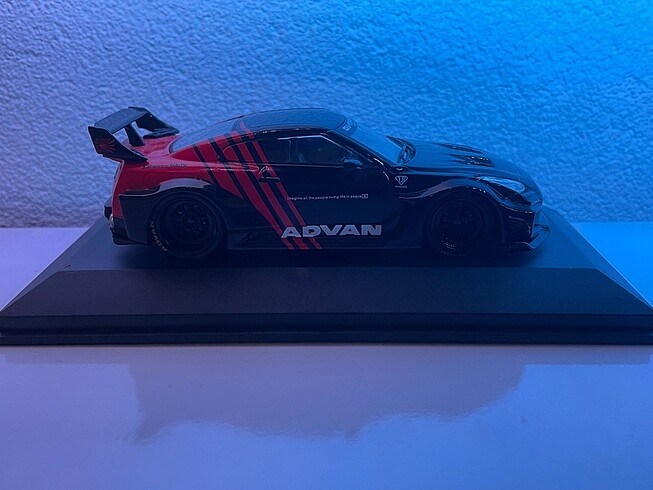 Solido LBWalk Nissan GT-R R35 koleksiyonluk model