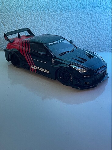 Beden Solido LBWalk Nissan GT-R R35 koleksiyonluk model