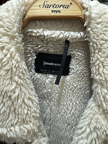 Stradivarius Kürklü mont