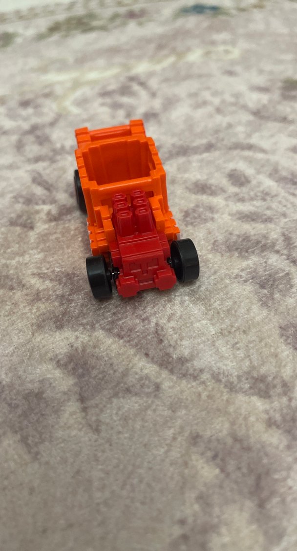 Kırmızı Bloklu Oyuncak Araba - Görsel 2