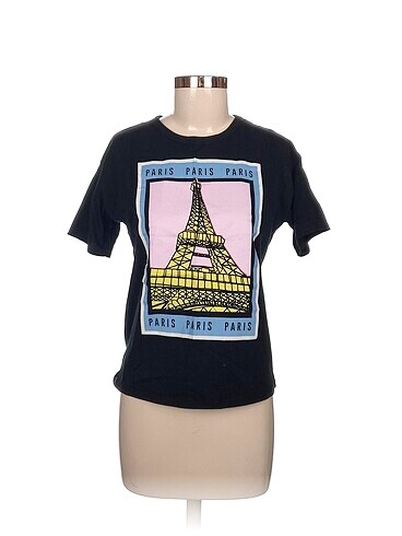 Zara T-shirt %70 İndirimli.
