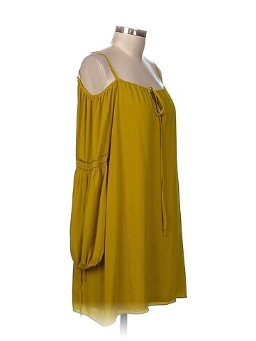 Zara Zara Kısa Elbise %70 İndirimli.