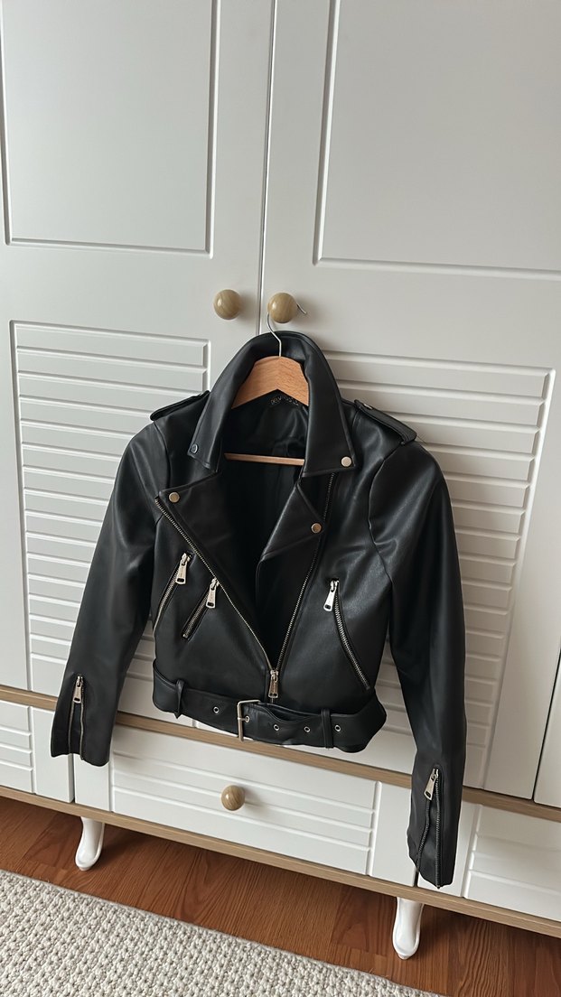 Kadın Siyah Kısa Deri Biker Ceket - Görsel 2
