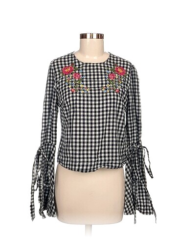 Stradivarius Bluz %70 İndirimli.
