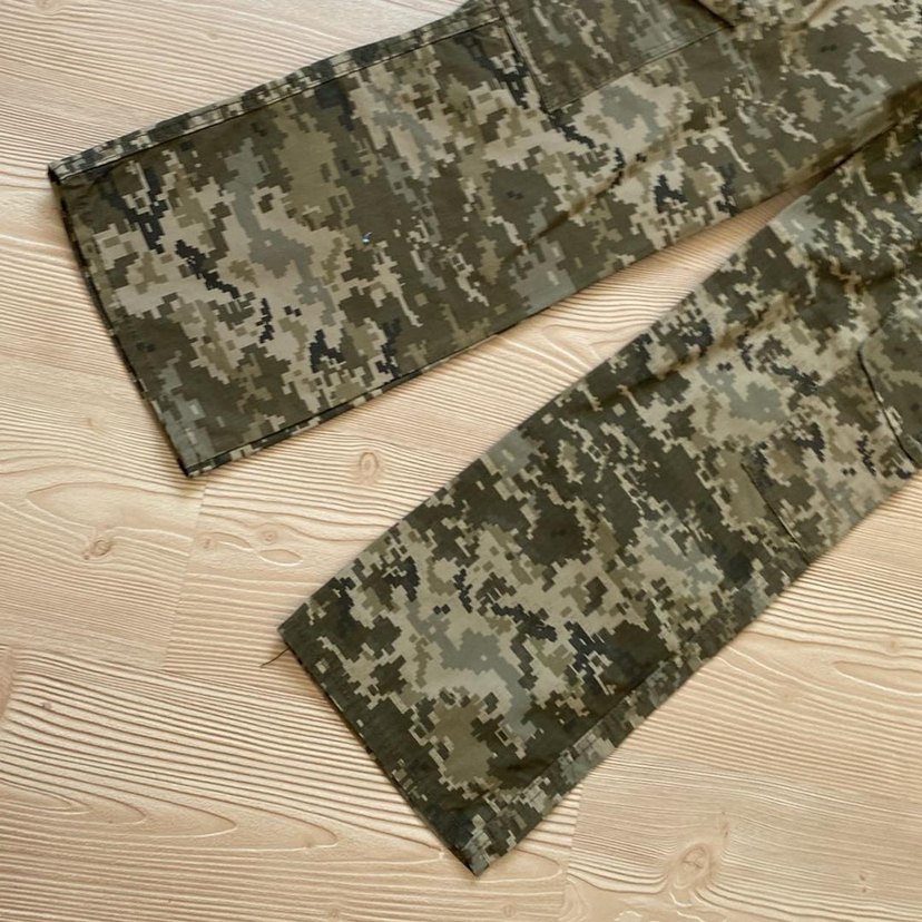 Kadın Gri Kamuflaj Desenli Bol Kesim Kumaş Pantolon - Görsel 3