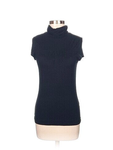 Zara Bluz %70 İndirimli.