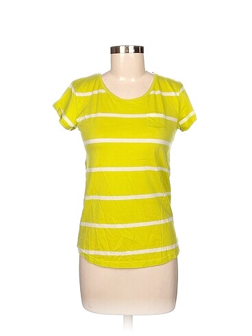 H&M T-shirt %70 İndirimli.