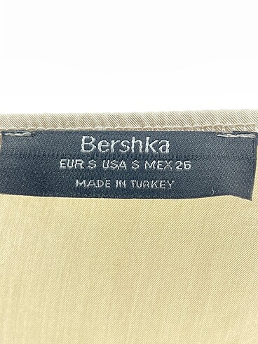 s Beden çeşitli Renk Bershka Uzun Tulum %70 İndirimli.
