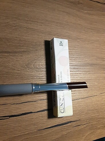 Clinique Clinique Blackhoney Almost Lipstick