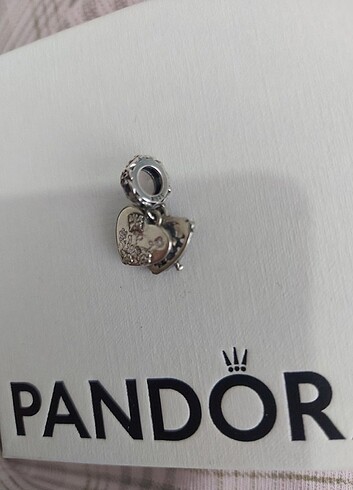 Beden Pandora Charm
