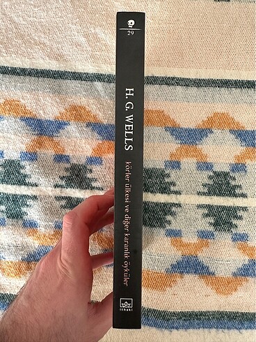 Körler Ülkesi ve Diğer Karanlık Öyküler