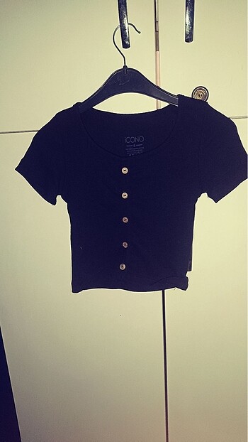 Siyah crop