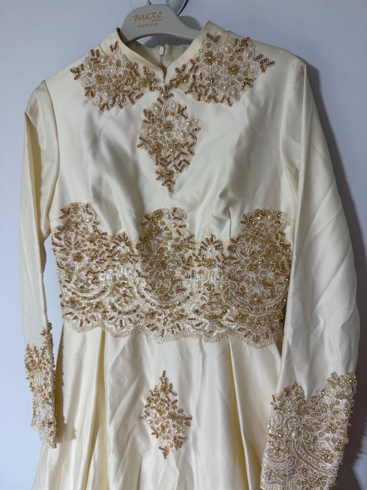 Uzun Kollu Beyaz Nakışlı Vintage nişan elbisesi - Görsel 2