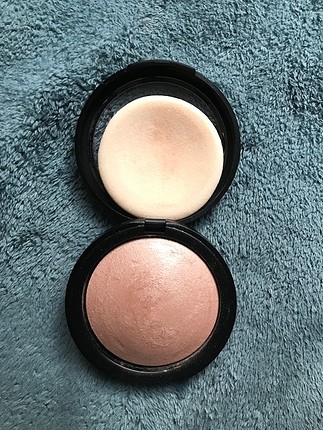 Golden Rose Mineral Terracota Pudra 08 Radiant Highlighter