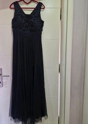 Siyah Uzun V Yakalı Gotik Abiye Elbise