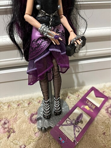  Beden Ever after high Raven Queen