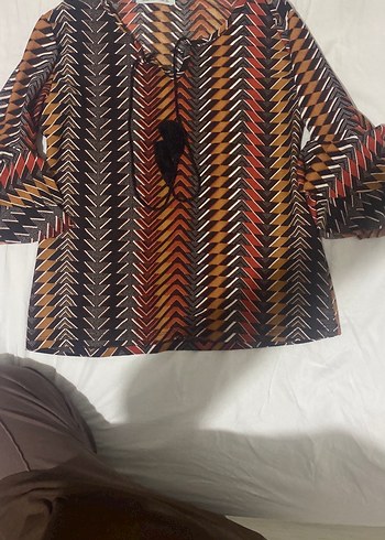 Bohem Salaş V Yaka Pilili Kadın Bluz - Görsel 2