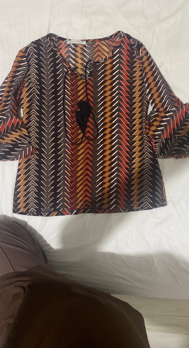 Bohem Salaş V Yaka Pilili Kadın Bluz - Görsel 2