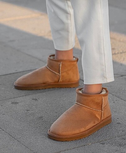 İçi tüylü ultra mini Ugg model bot