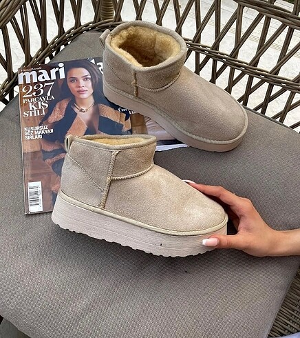 İçi tüylü yüksek taban Ugg model bot