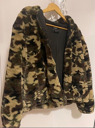 BERSHKA CEKET