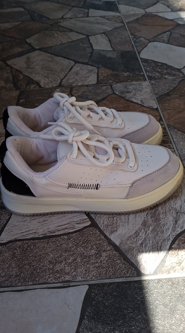 Beyaz Bağcıklı Kadın Spor Ayakkabı - Görsel 2