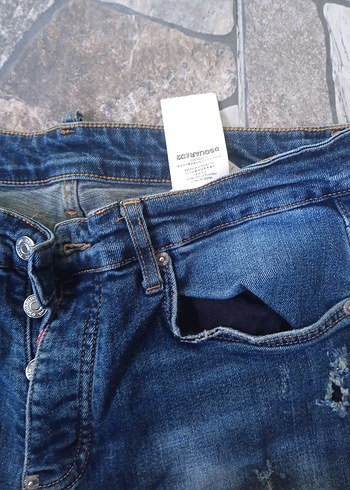 Desquard2 Erkek Lacivert Yırtık Denim Jean - Görsel 3