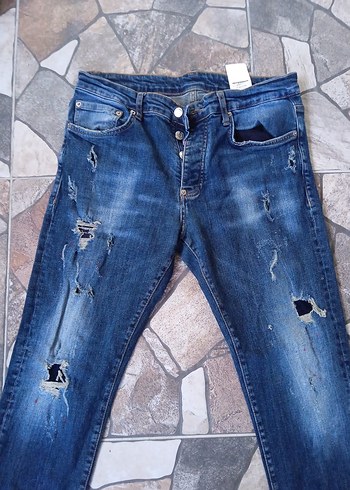 Desquard2 Erkek Lacivert Yırtık Denim Jean - Görsel 2