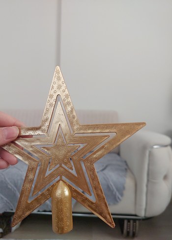 Renkli Yılbaşı Süsleri ve Altın Yıldız - Görsel 3