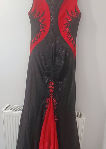 Abiye Kırmızı Siyah V Yaka Gotik Uzun Elbise