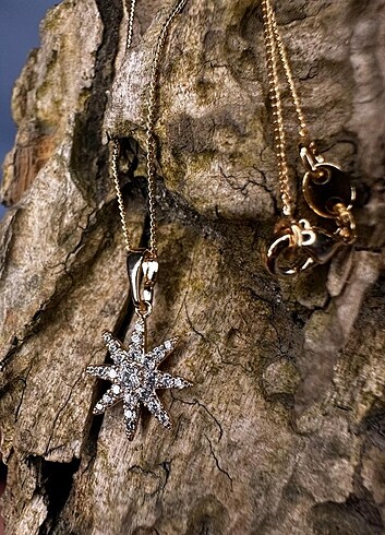 Diğer 18 Ayar Altın Kaplama Swarovski Taşlı Deniz Yıldızı Kolye