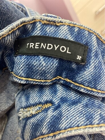 32 Beden mavi Renk Jeans