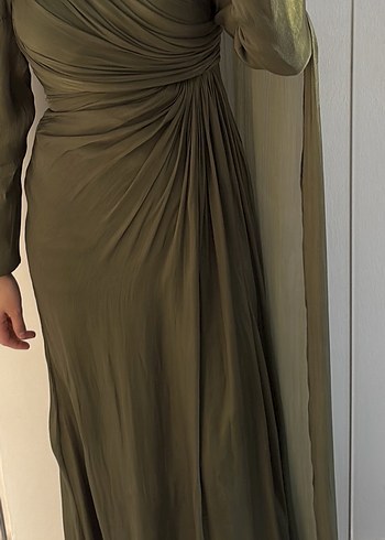 Klasik Şıklıkta Drapeli Uzun Kadın Abiye Elbise - Görsel 3