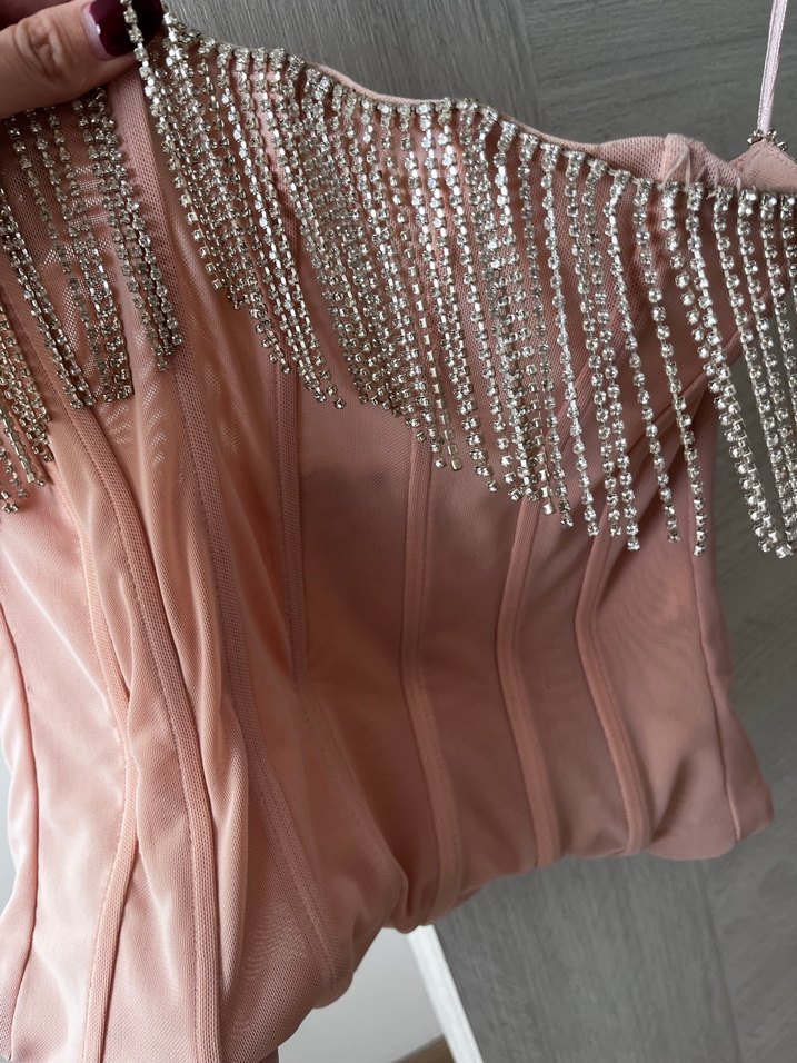 Zincir Detaylı Pembe Straplez Mini Büstiyer - Görsel 3