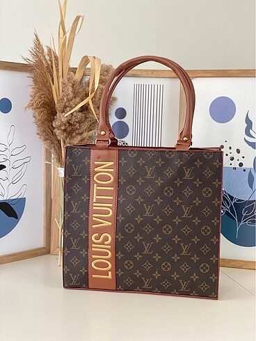 Louis Vuitton LV KOL ÇANTASI