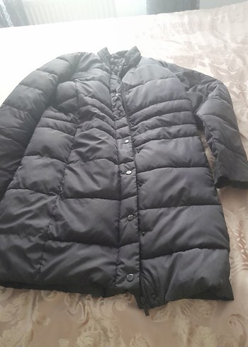 Düğmeli Siyah Uzun Kadın Kışlık Mont
