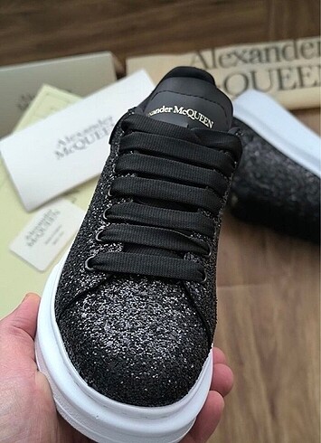 37 Beden siyah Renk Alexander McQueen