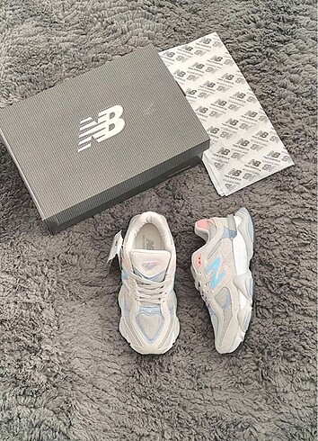 37 Beden ten rengi Renk New Balance - 9060