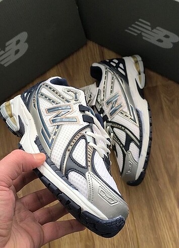 New Balance - 1906