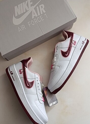 Nike - Air Force Valentines