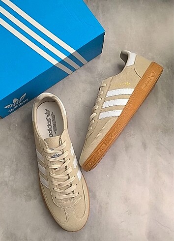 38 Beden ten rengi Renk Adidas - Handball Spezial