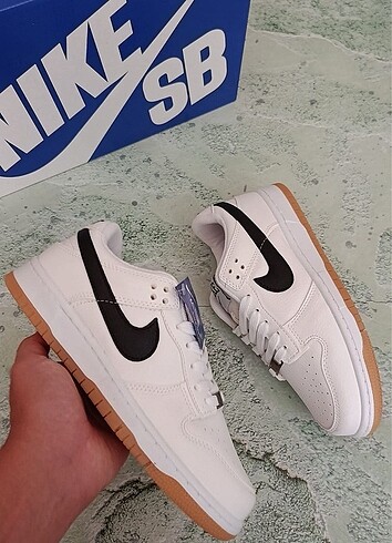 38 Beden beyaz Renk Nike - SB Dunk Low