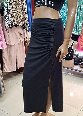 Büzgü ve yırtmaç detaylı etek - Görsel 5