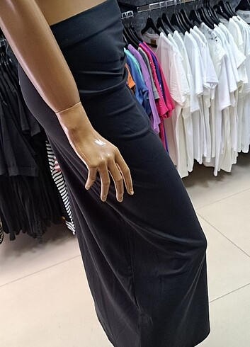 Büzgü ve yırtmaç detaylı etek - Görsel 7