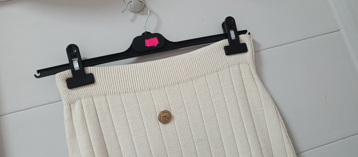 Düğmeli Beyaz Triko Uzun Etek - Görsel 5